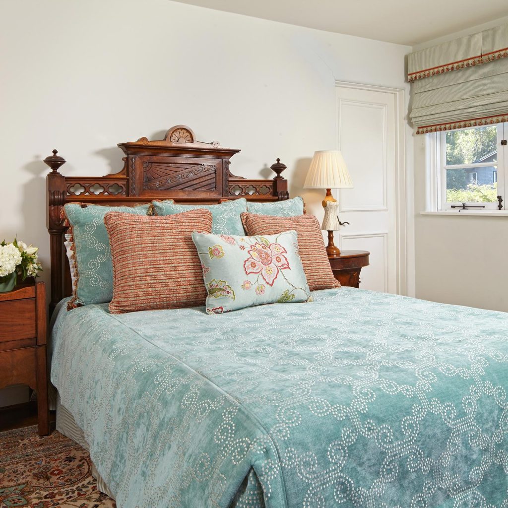 Cynthia Bennett & Associates emphasizes early, family-focused planning to design custom homes that reflect unique lifestyles, priorities, and future needs, ensuring functional, personalized, and lasting spaces.