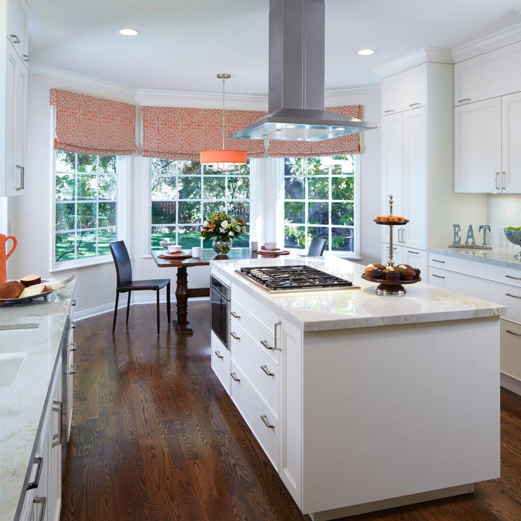 Cynthia Bennett & Associates offers a unified design-build approach for San Gabriel Valley kitchen and bath remodels, ensuring smooth communication, cost-efficiency, local expertise, and seamless project delivery.